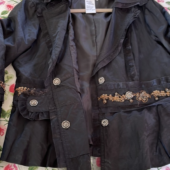 Vintage Chagall blazer. Black. Snap up belt. Size 12 - Picture 5 of 10